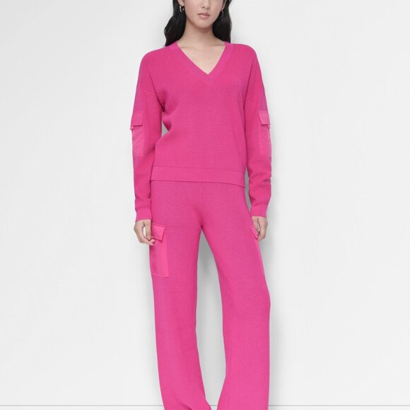 DKNY Women's Cargo V-Neck Sweater – Wild Berry (NWT, Size XL) - Picture 3 of 4